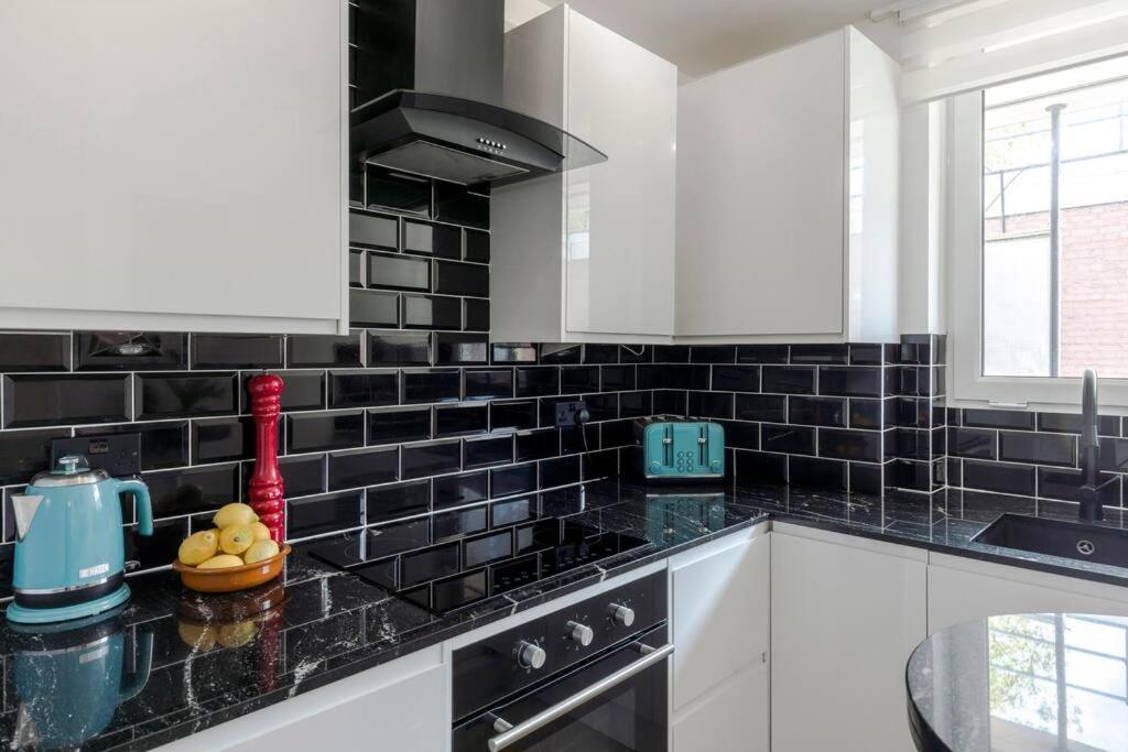 The Clarence, Central London Apartment W/ Wifi Exteriör bild