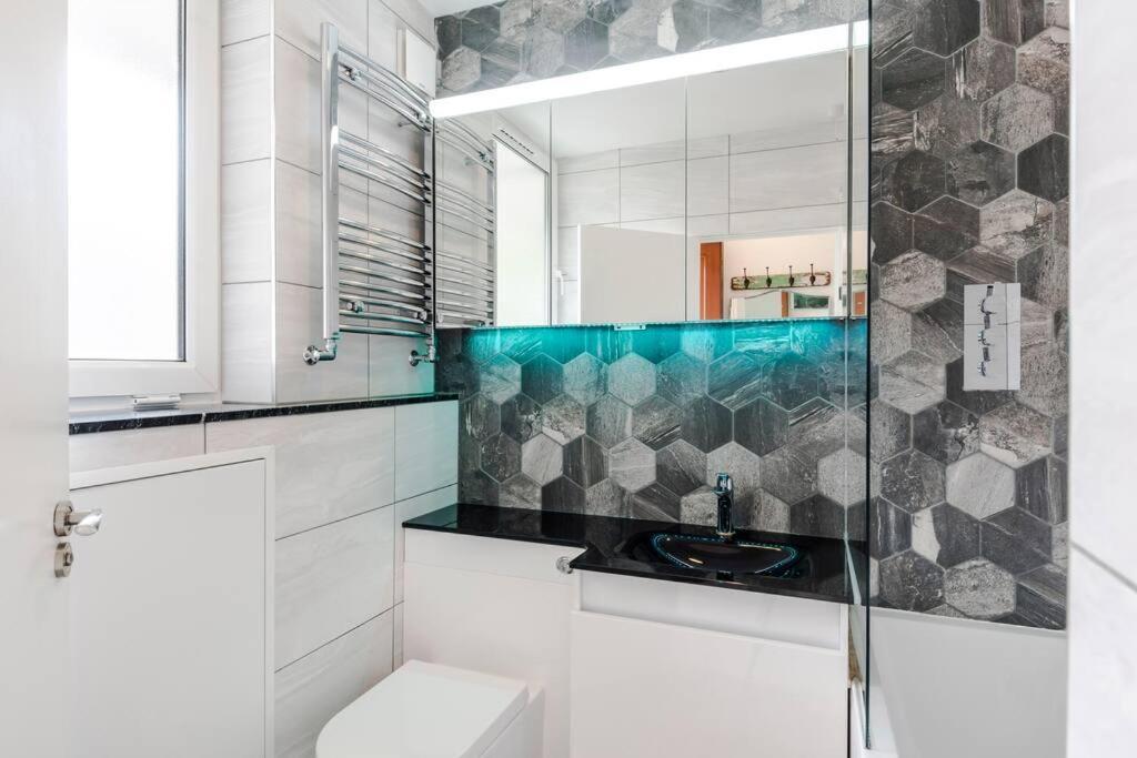 The Clarence, Central London Apartment W/ Wifi Exteriör bild