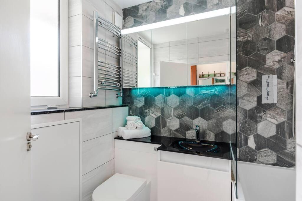 The Clarence, Central London Apartment W/ Wifi Exteriör bild